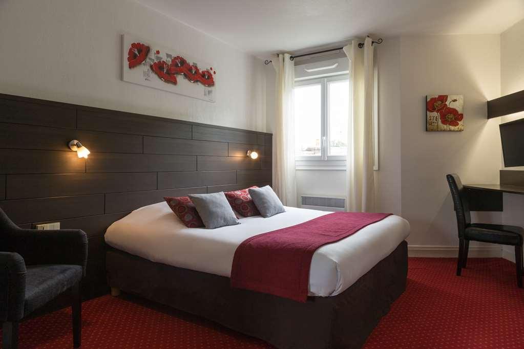 The Originals City, Hotel Du Chateau, Pontivy Room photo